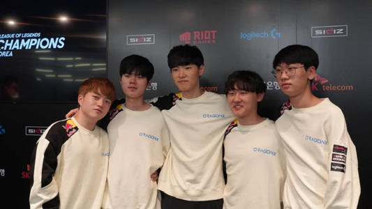 他以闪转腾 他以闪转腾