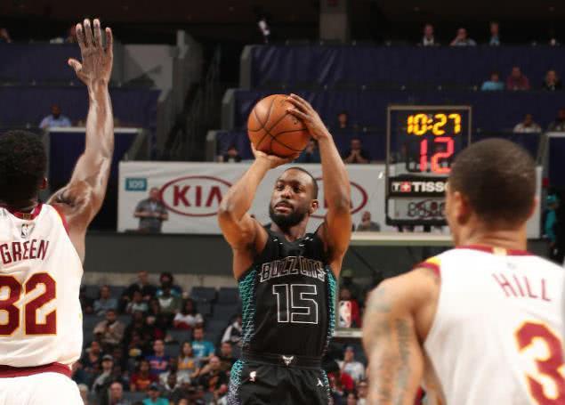 盛宴背后的 盛宴背后的